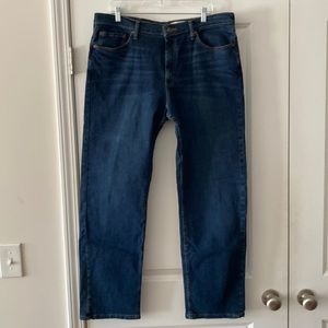 Wrangler Relaxed 36 x 32 jeans. Excellent condition.